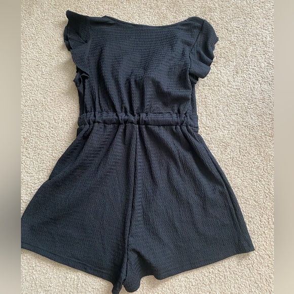 Front wrap romper - Picture 3 of 3